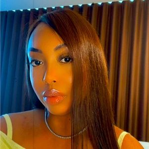 Meet your Posher, Nabiha